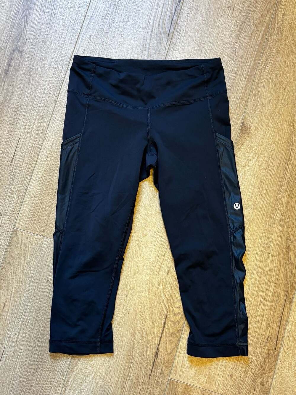 Lululemon Womens Cut The Crop Legging Size 6 Black Capri Cropped Pockets Yoga